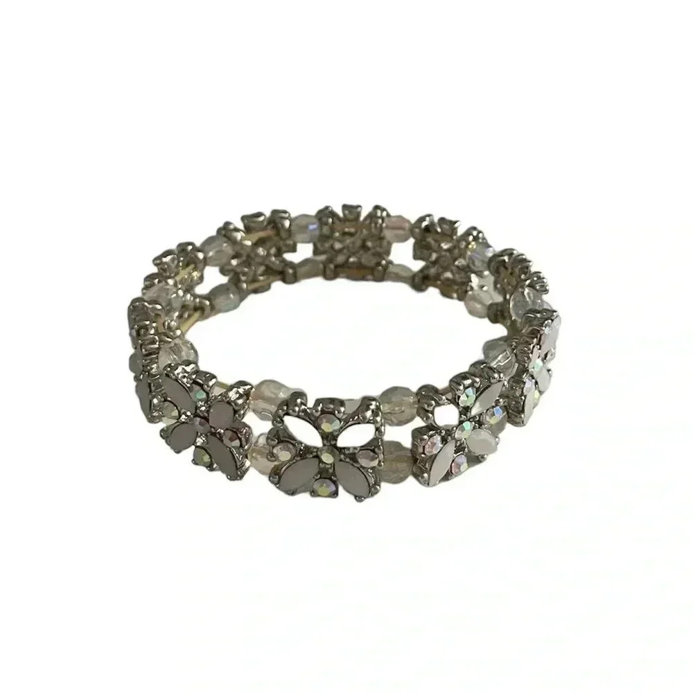 Silver Tone Flower Stretch Bracelet